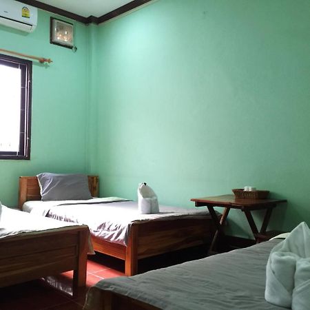 Mao Phasok Riverside Guesthouse Luang Prabang Exterior photo