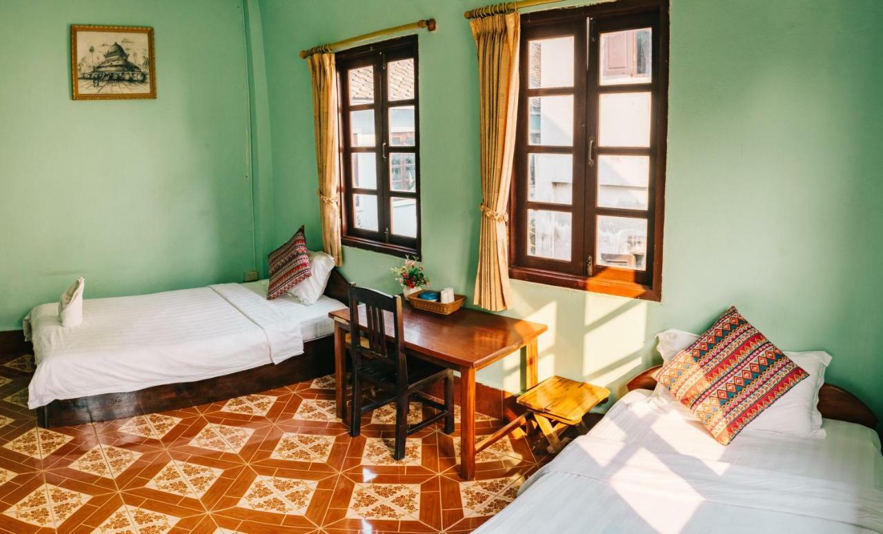 Mao Phasok Riverside Guesthouse Luang Prabang Exterior photo