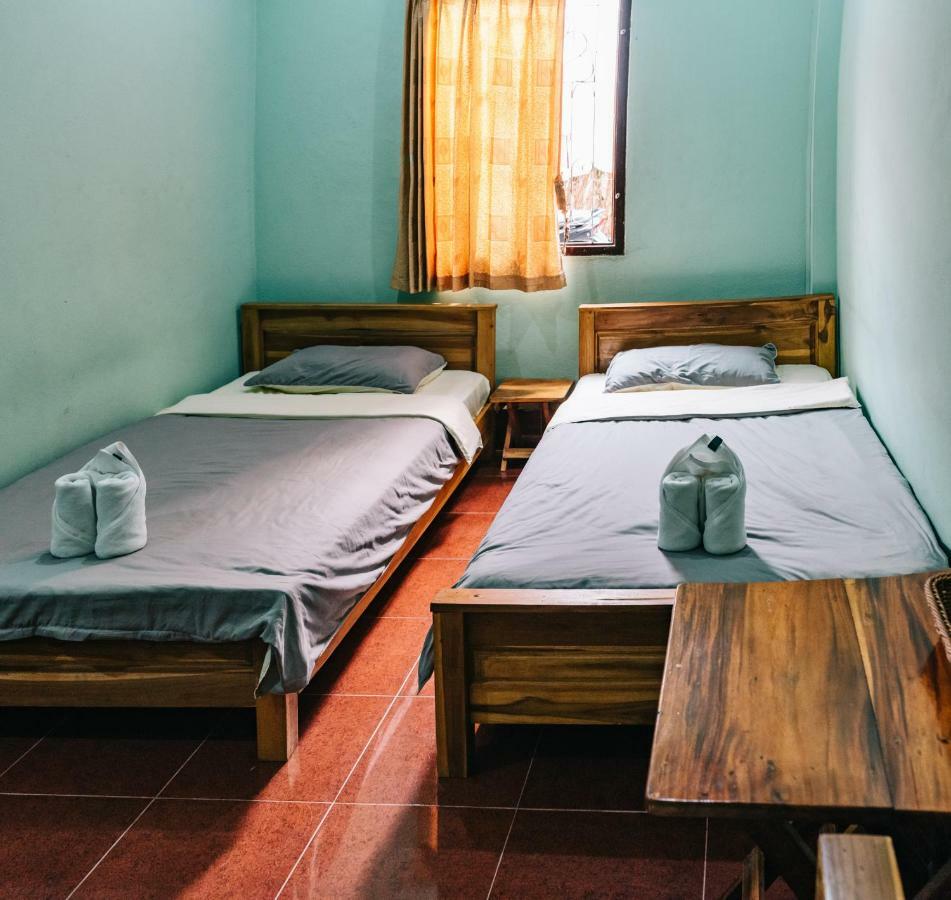 Mao Phasok Riverside Guesthouse Luang Prabang Exterior photo