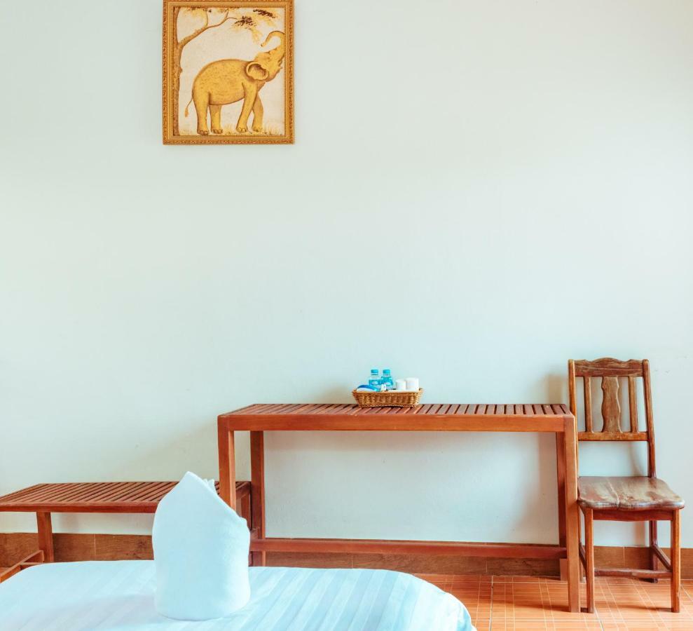 Mao Phasok Riverside Guesthouse Luang Prabang Exterior photo
