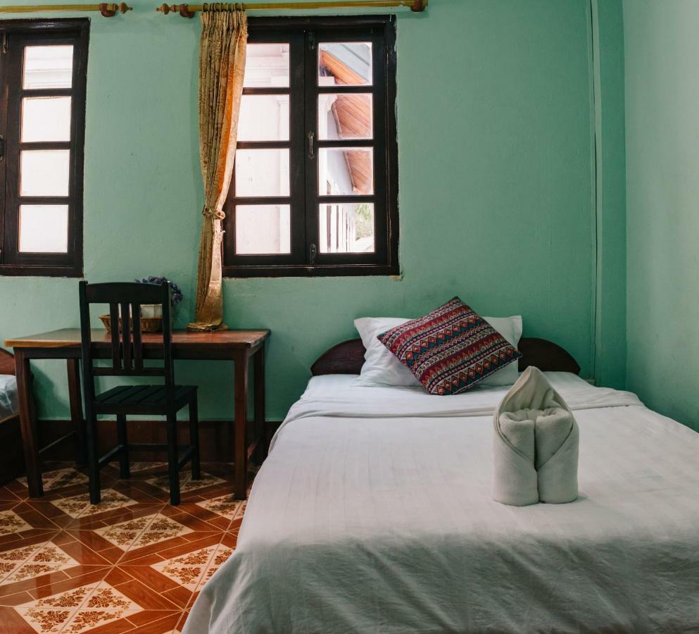 Mao Phasok Riverside Guesthouse Luang Prabang Exterior photo