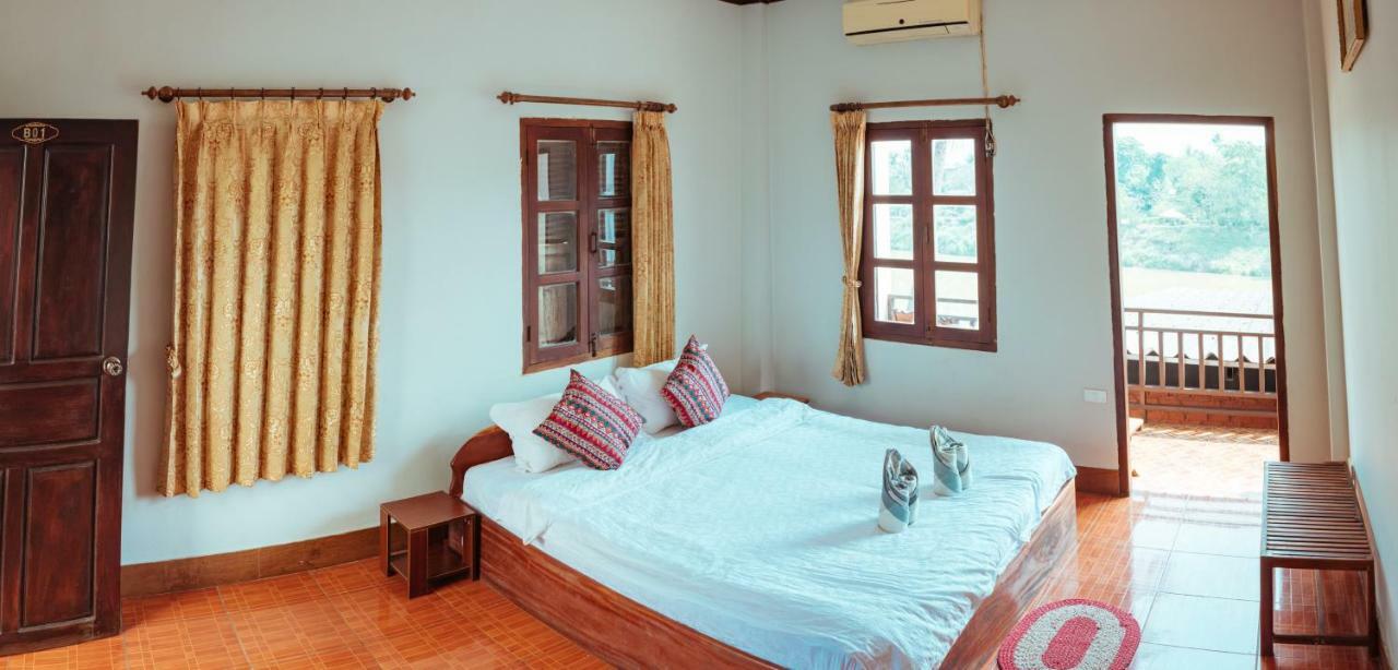 Mao Phasok Riverside Guesthouse Luang Prabang Exterior photo